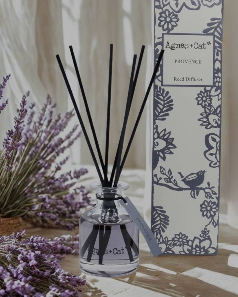 Diffusore a bastoncini Provence con elegante confezione floreale Agnes & Cat