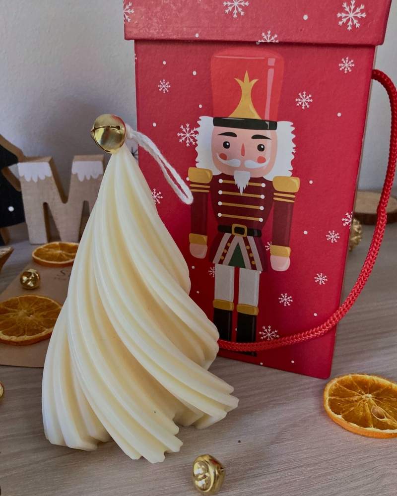 Candela profumata Bianco Natale in cera di soia a forma di albero di natale con Confezione regalo